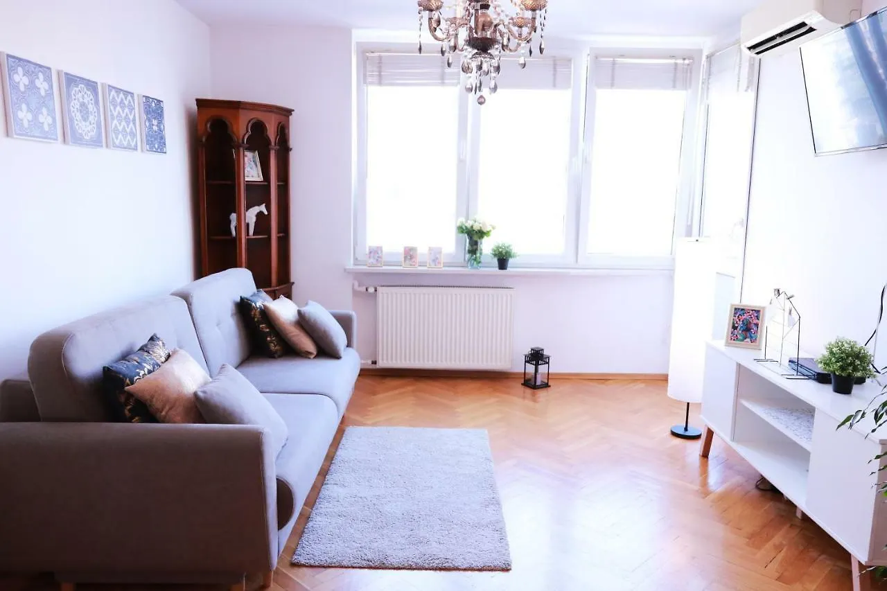 Cozy And Great Location By Cooee Apartments Warsaw