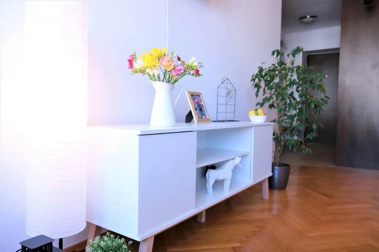 Cozy And Great Location By Cooee Apartments Warsaw