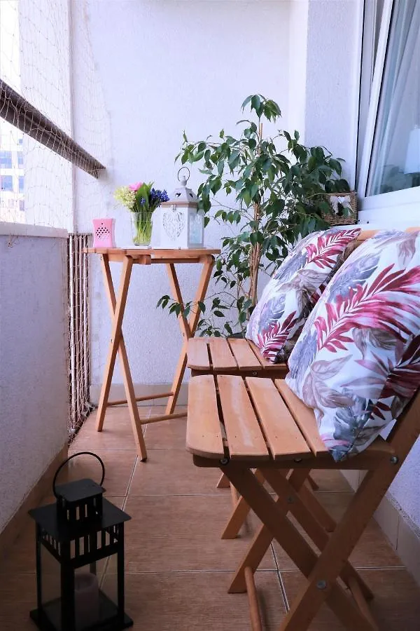 Cozy And Great Location By Cooee Apartments Warsaw